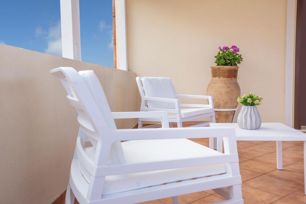 Cala Di Ponente Hotell Castelluzzo Eksteriør bilde