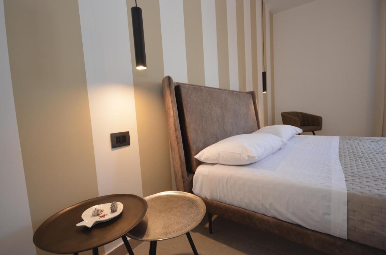 Cala Di Ponente Hotell Castelluzzo Eksteriør bilde