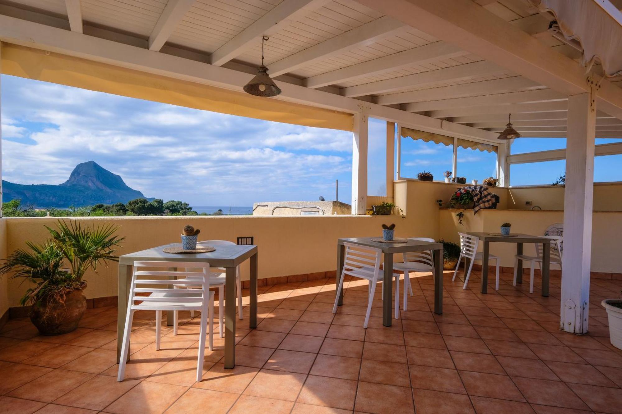 Cala Di Ponente Hotell Castelluzzo Eksteriør bilde