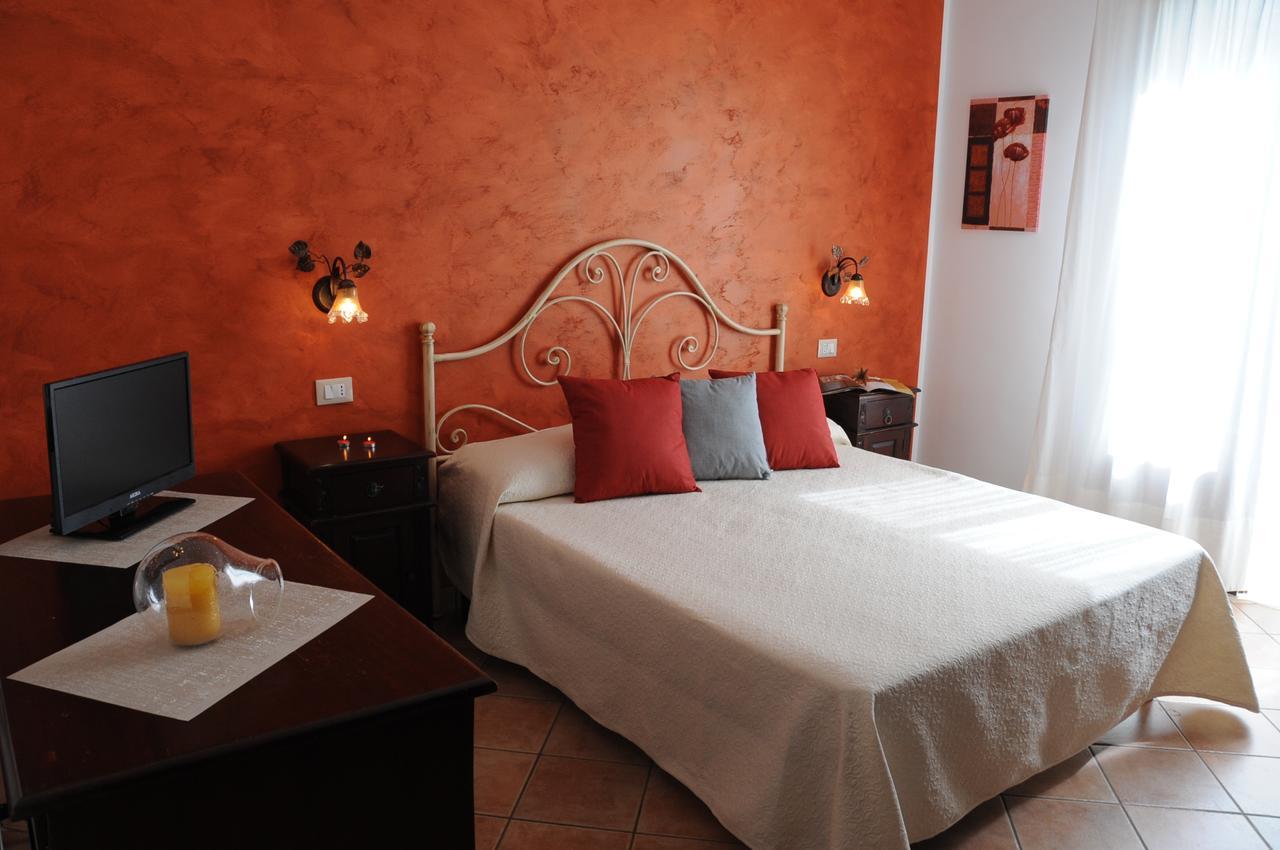 Cala Di Ponente Hotell Castelluzzo Eksteriør bilde