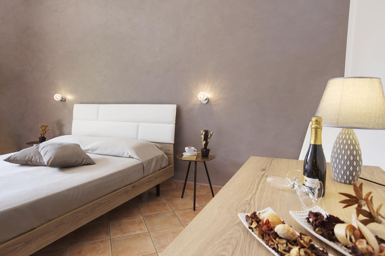 Cala Di Ponente Hotell Castelluzzo Eksteriør bilde