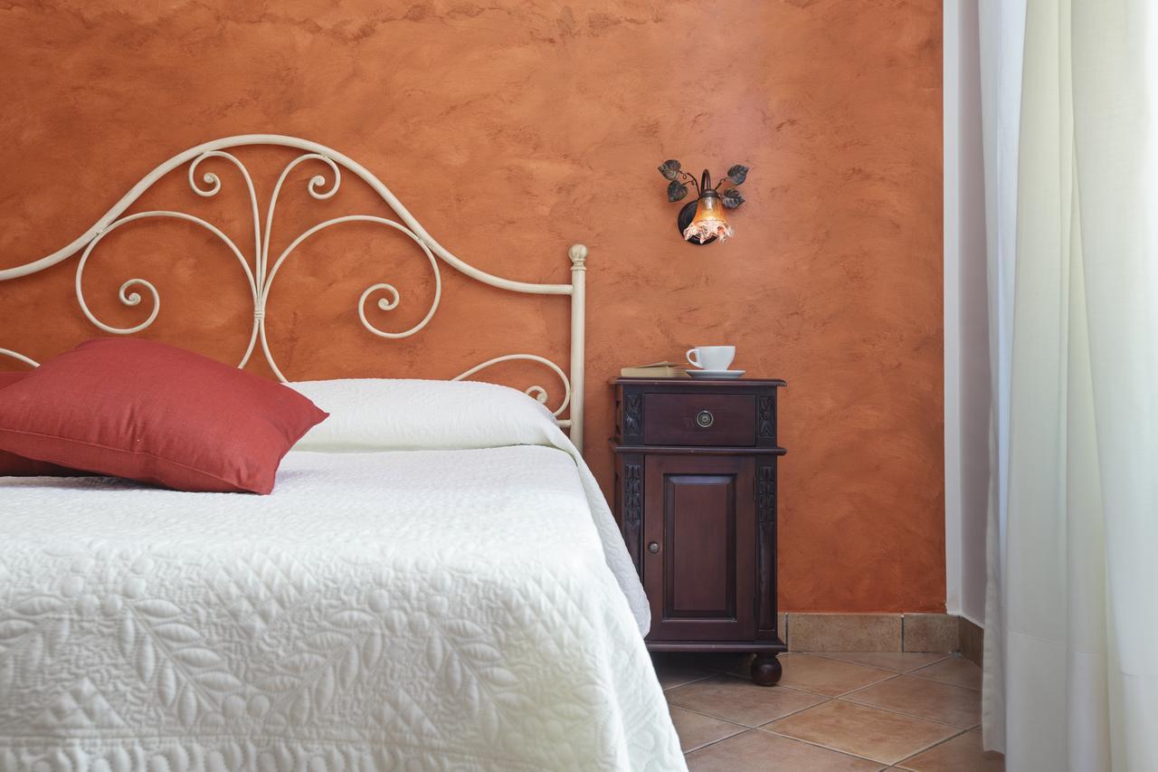 Cala Di Ponente Hotell Castelluzzo Eksteriør bilde