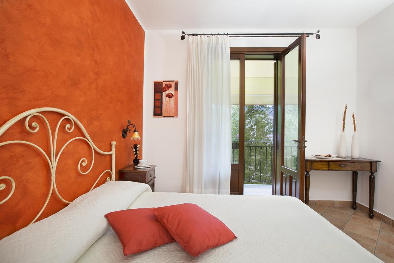 Cala Di Ponente Hotell Castelluzzo Eksteriør bilde